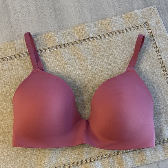 Pink Victoria's Secret Wireless Push Up Dusty Rose Bra - Picture 1 of 5